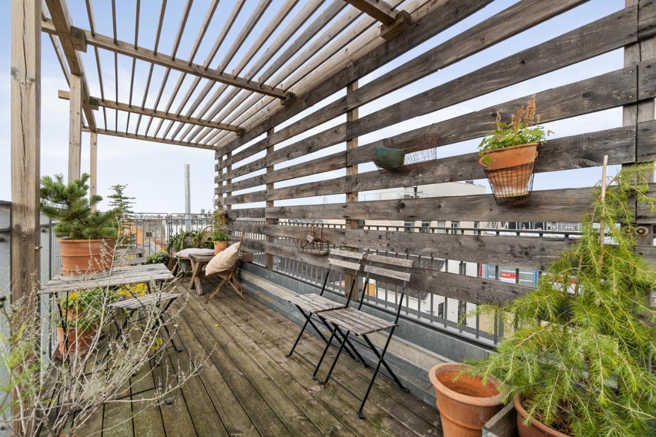 Penthouse With Rooftop Terrace * København